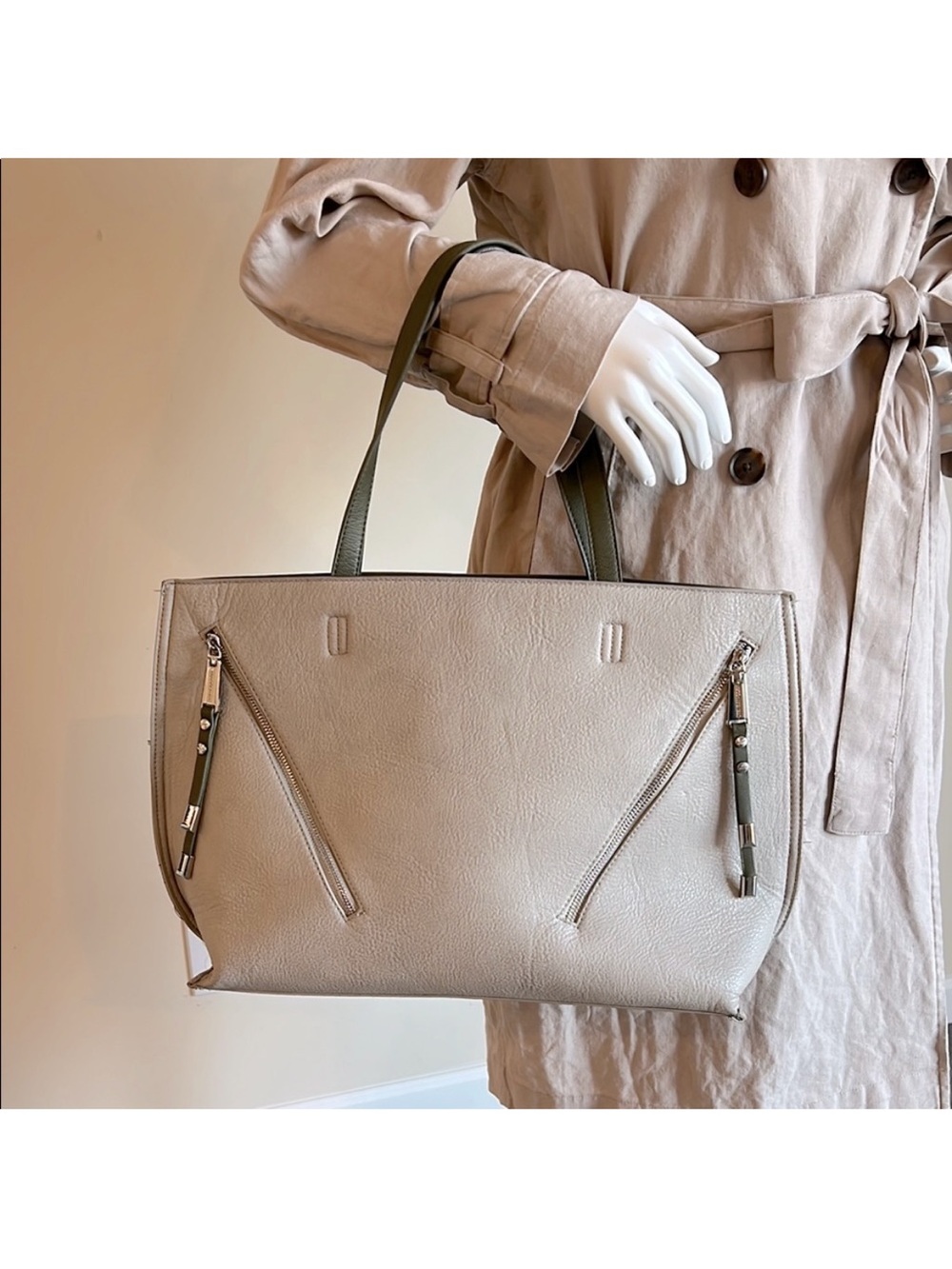 Steve Madden Elegant  Cream Tote Bag.